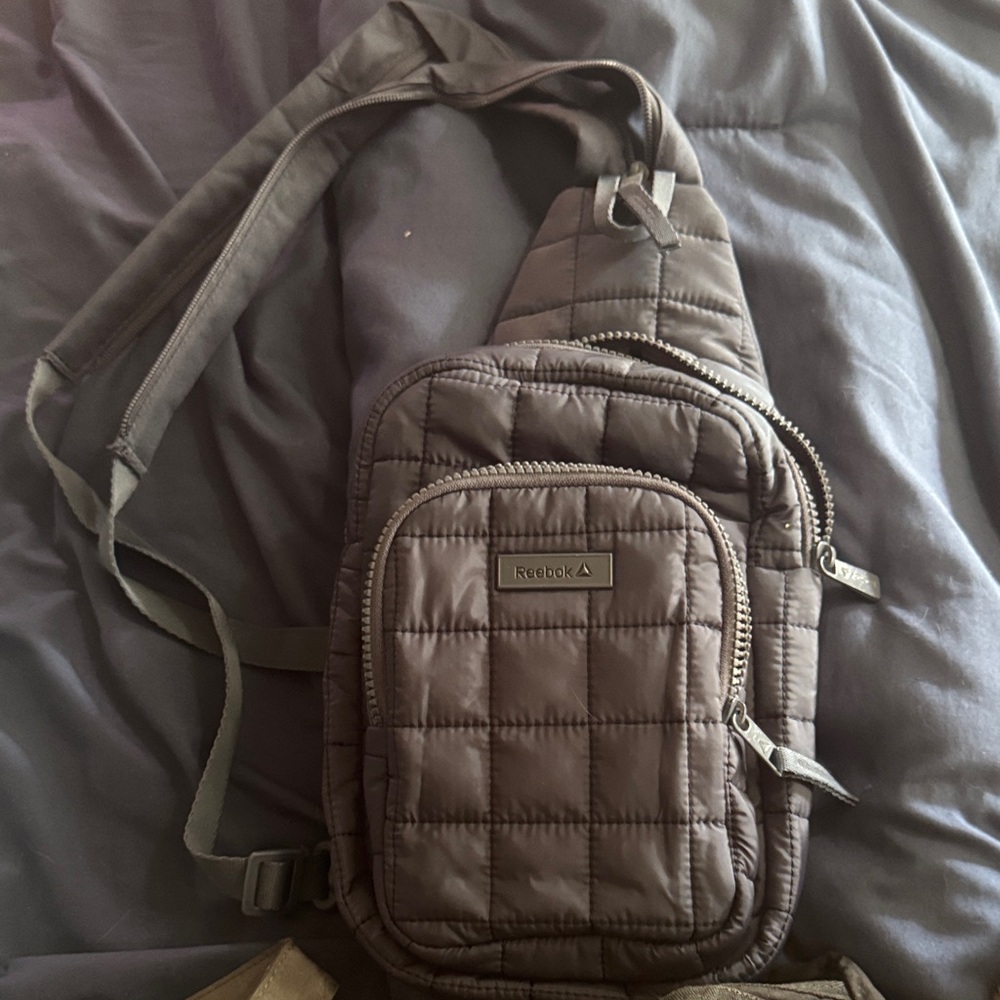 Reebok Quilted Belt Bag in Dark blue